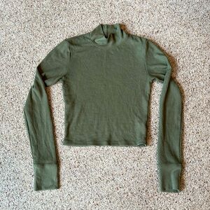 American Eagle turtle neck